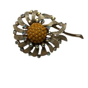 Vintage BSK Goldtone Daisy Beaded and Rhinestone Brooch